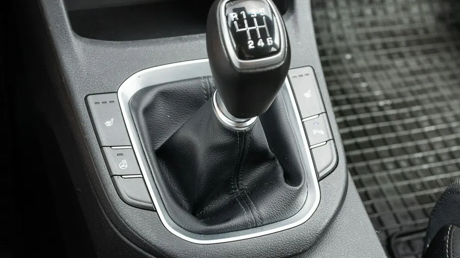HYUNDAI i30 -