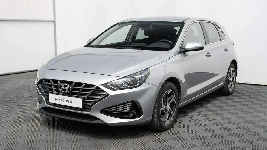 HYUNDAI i30 -