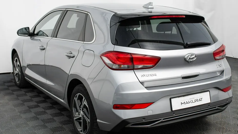HYUNDAI i30 -
