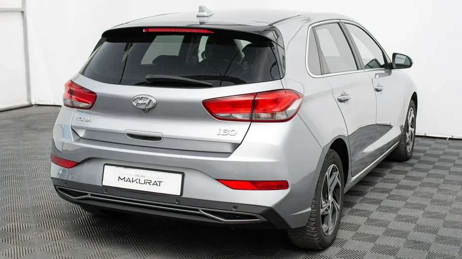 HYUNDAI i30 -