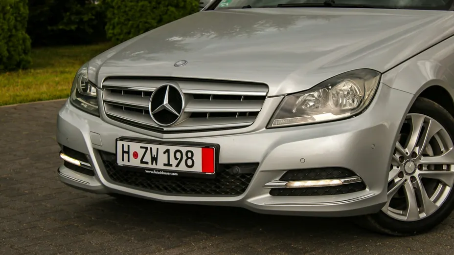 MERCEDES-BENZ C Klasa -