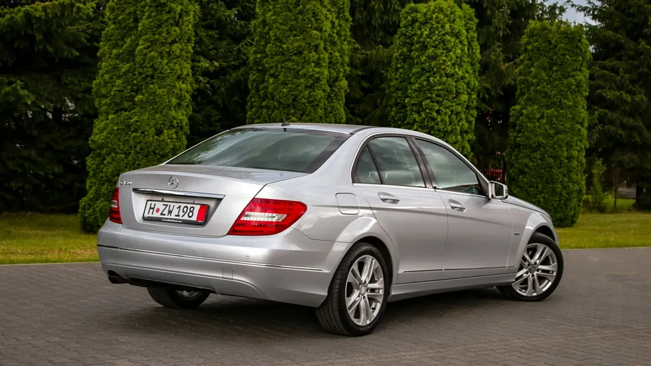 MERCEDES-BENZ C Klasa -