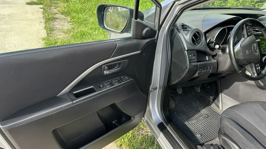 MAZDA 5 -