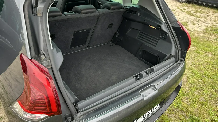 PEUGEOT 3008 -