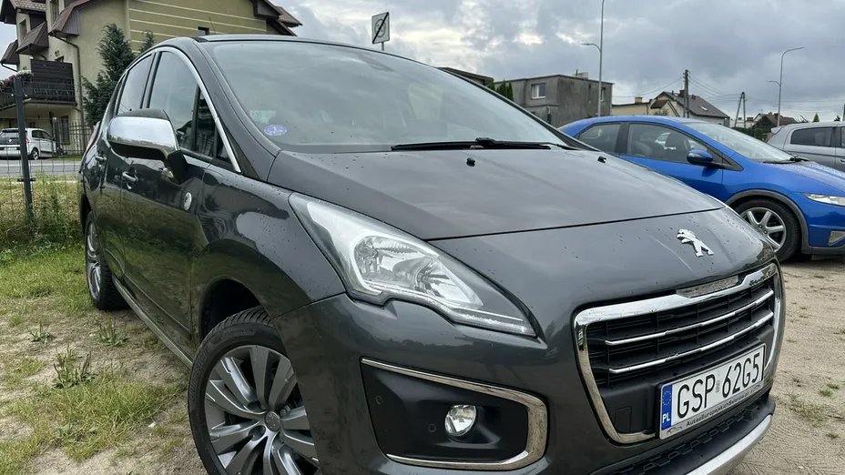 PEUGEOT 3008 -