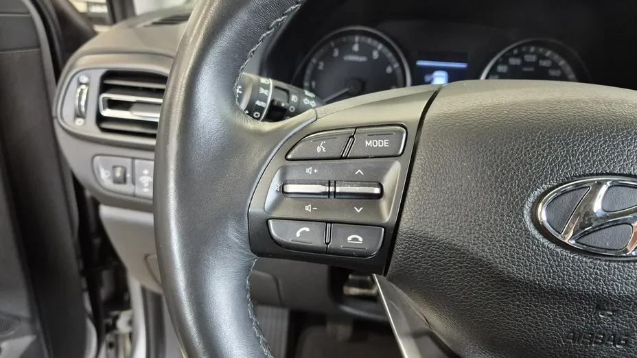 HYUNDAI i30 -