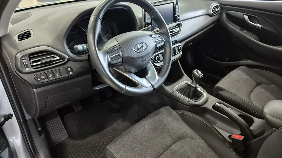 HYUNDAI i30 -