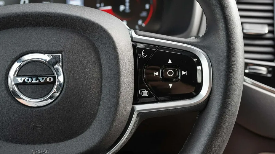VOLVO XC90 -