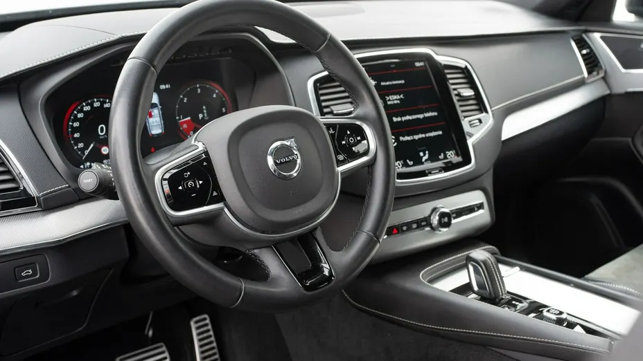 VOLVO XC90 -