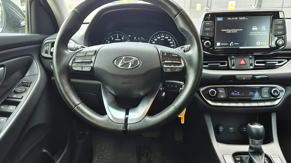 HYUNDAI i30 -