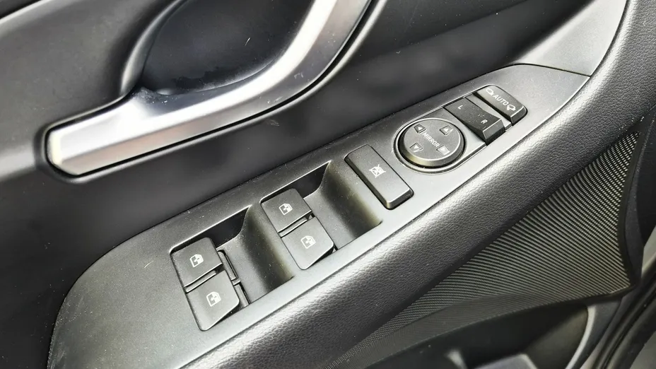 HYUNDAI i30 -