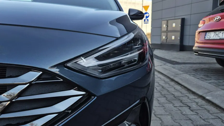 HYUNDAI i30 -
