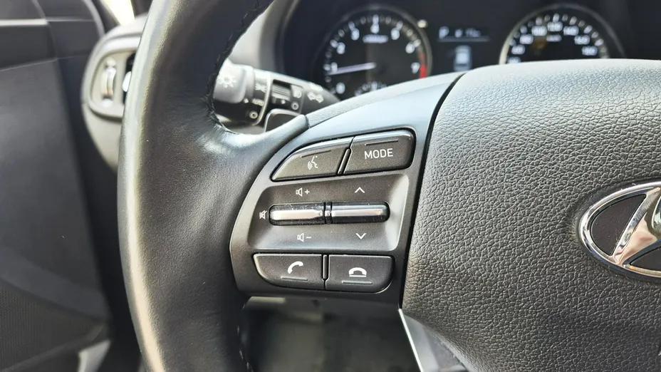 HYUNDAI i30 -