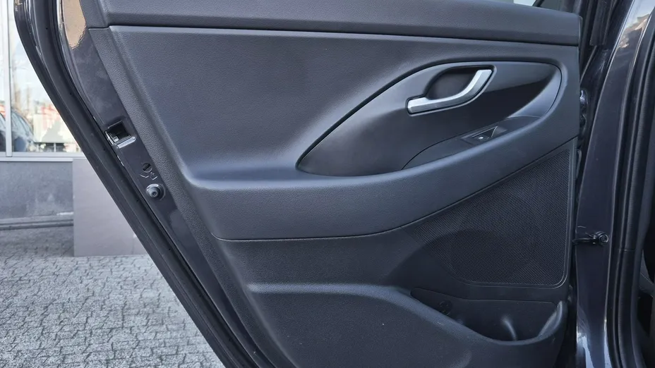 HYUNDAI i30 -