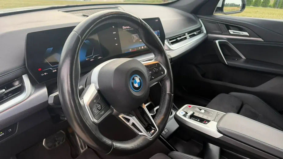 BMW iX1 -