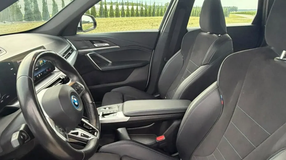 BMW iX1 -