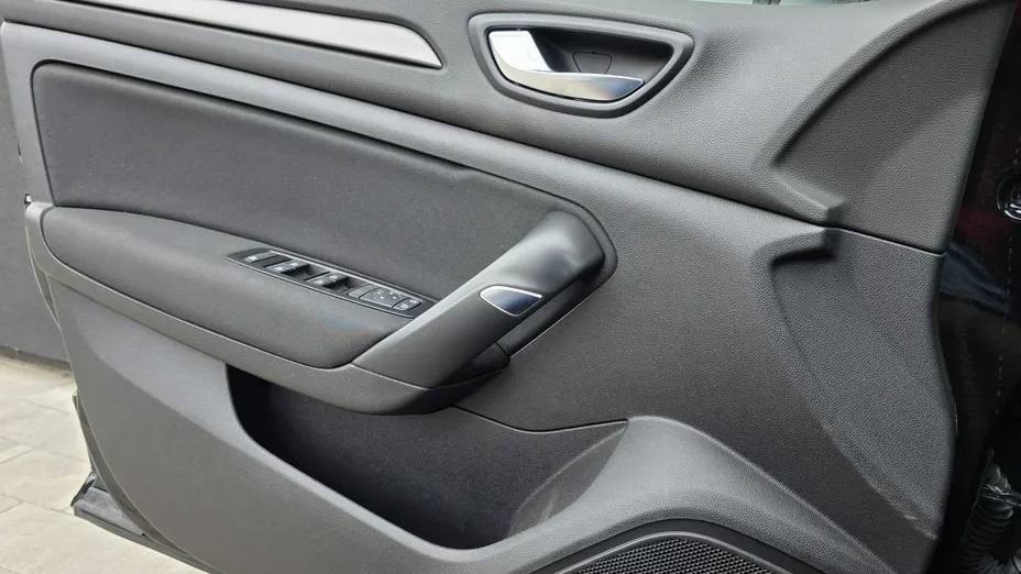 RENAULT Megane -