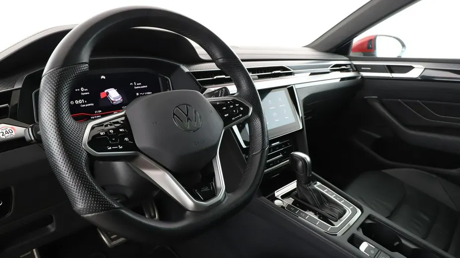 VOLKSWAGEN Arteon -
