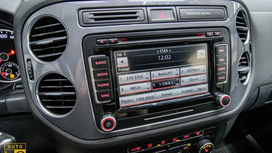VOLKSWAGEN Tiguan -