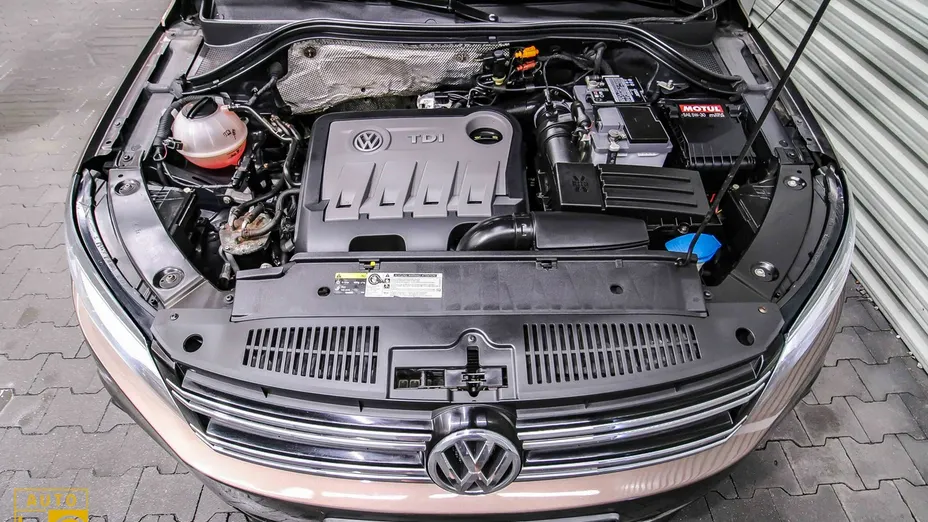 VOLKSWAGEN Tiguan -