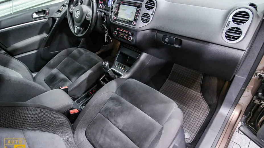 VOLKSWAGEN Tiguan -