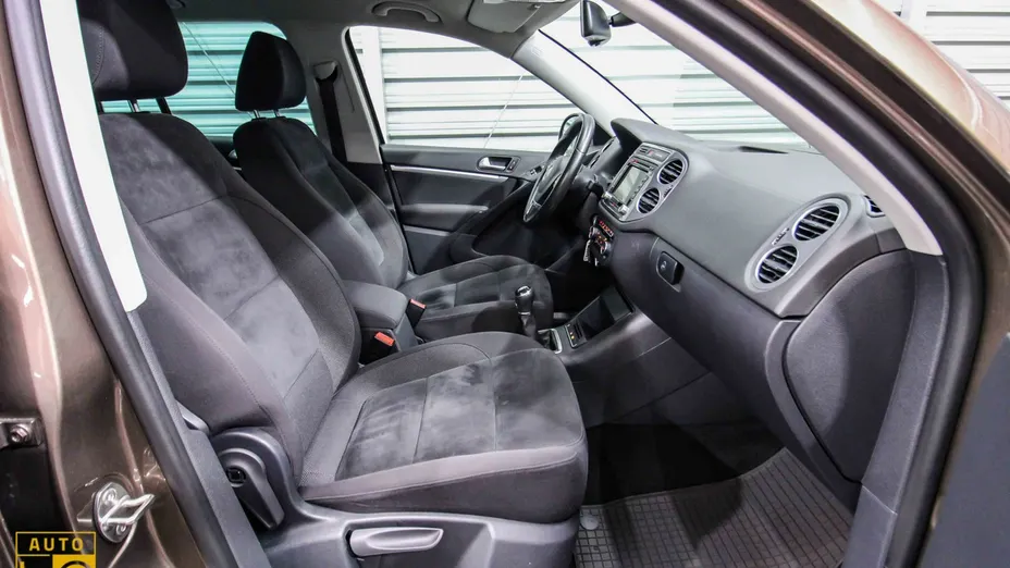 VOLKSWAGEN Tiguan -