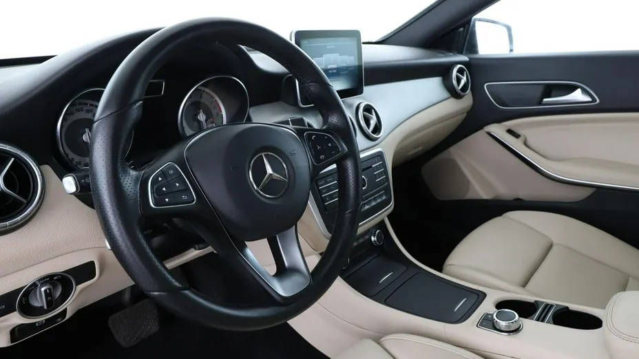 MERCEDES-BENZ CLA -