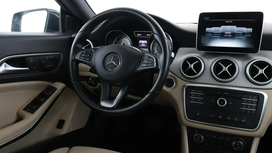 MERCEDES-BENZ CLA -