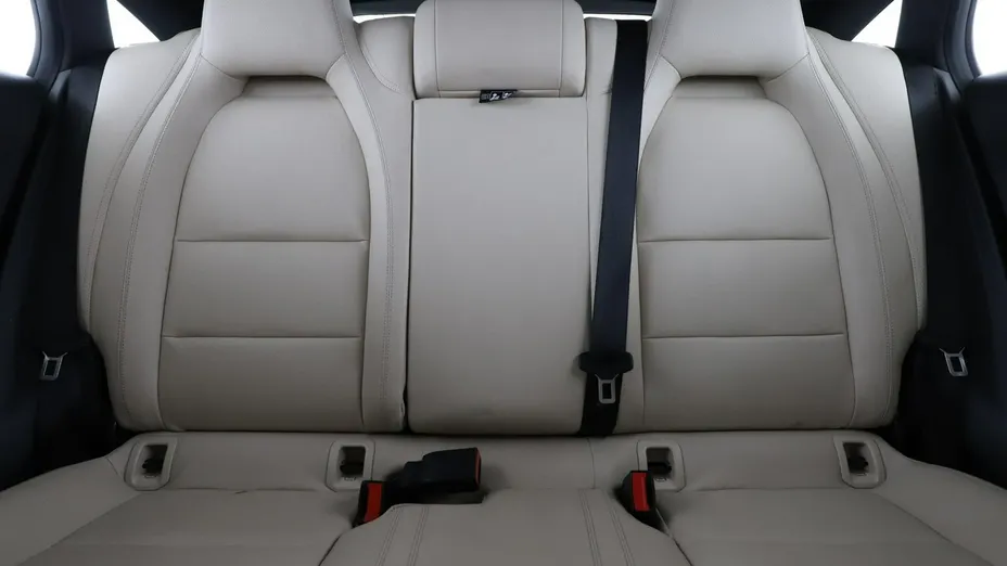 MERCEDES-BENZ CLA -