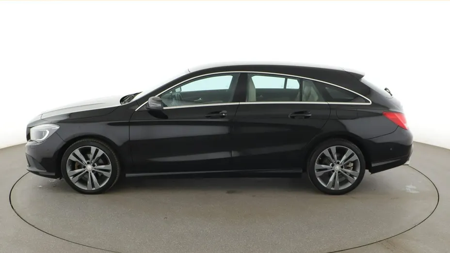 MERCEDES-BENZ CLA -