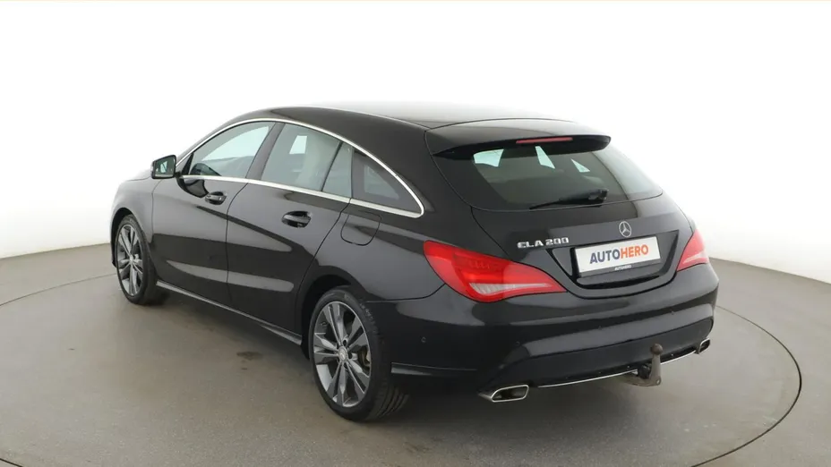 MERCEDES-BENZ CLA -