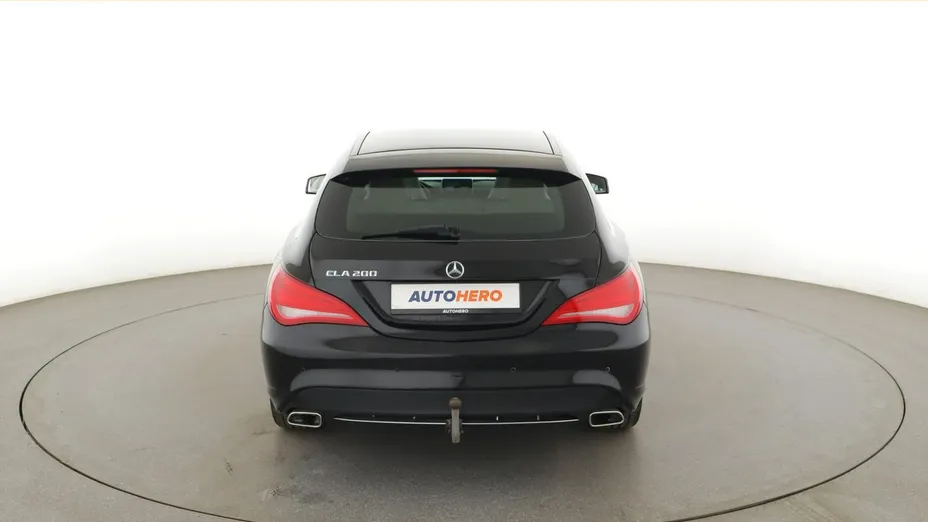 MERCEDES-BENZ CLA -