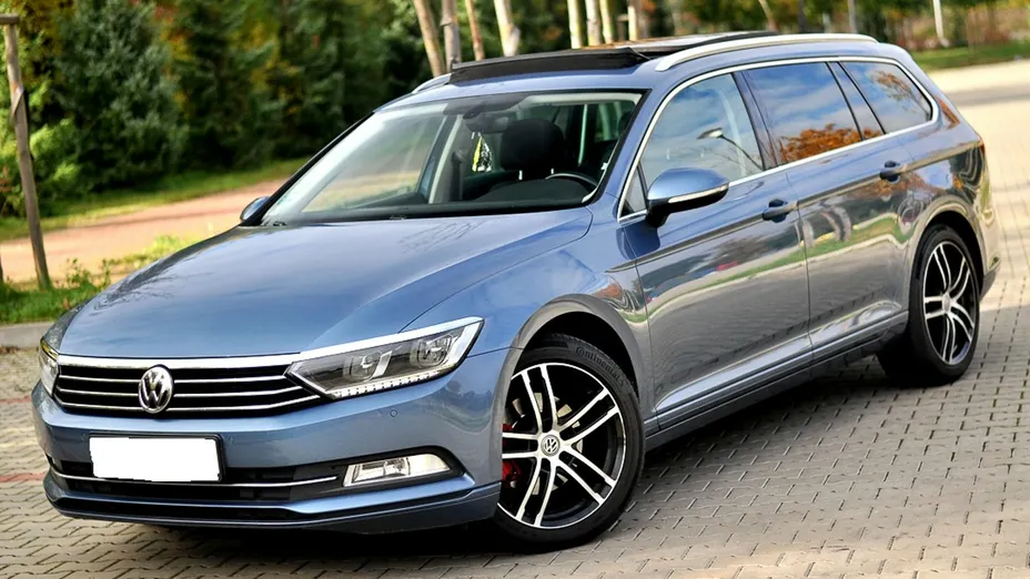 VOLKSWAGEN Passat -