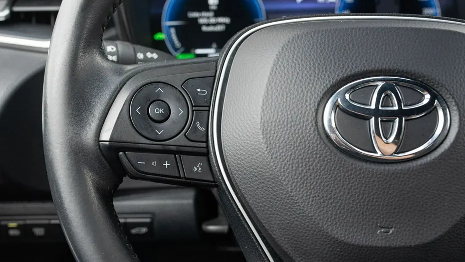 TOYOTA Corolla -