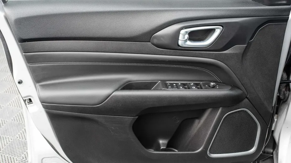 JEEP Compass -