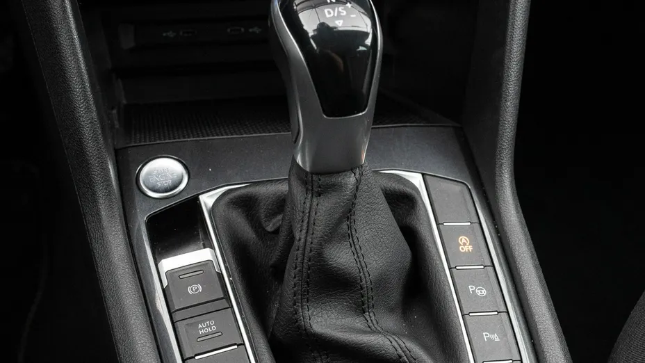 VOLKSWAGEN Tiguan -