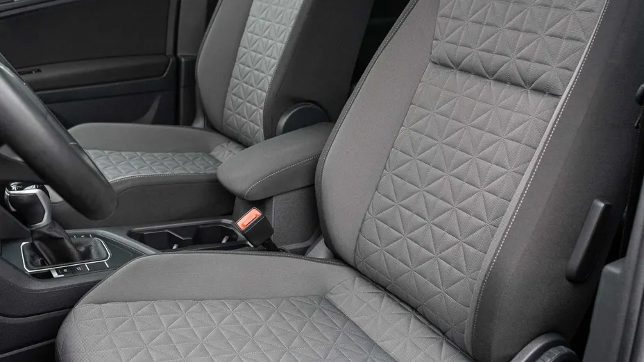 VOLKSWAGEN Tiguan -