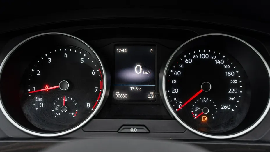 VOLKSWAGEN Tiguan -