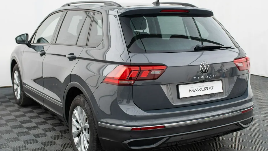 VOLKSWAGEN Tiguan -