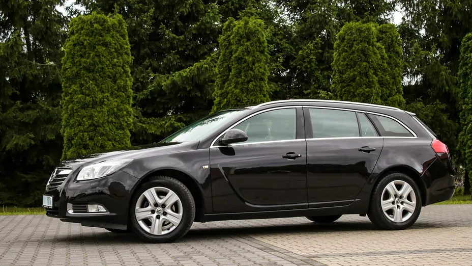 OPEL Insignia -