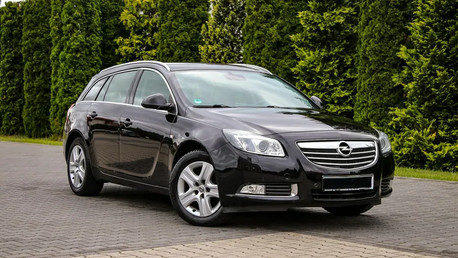 OPEL Insignia -