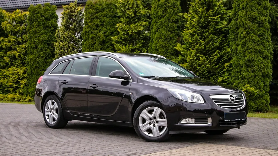 OPEL Insignia -