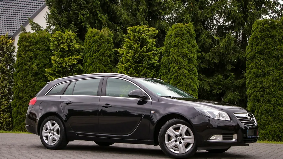 OPEL Insignia -