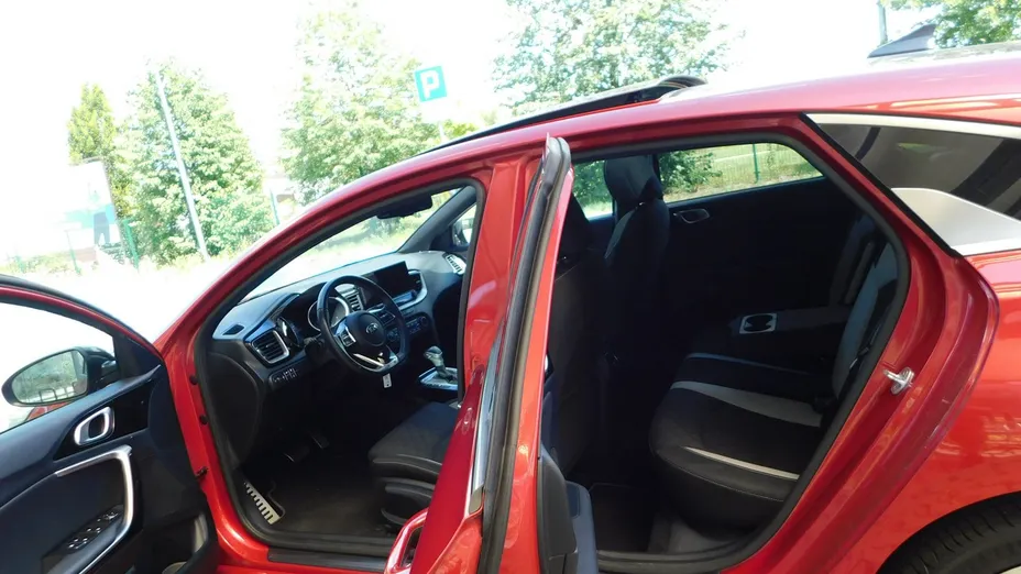 KIA ProCeed -