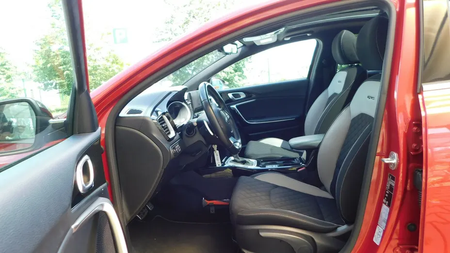 KIA ProCeed -