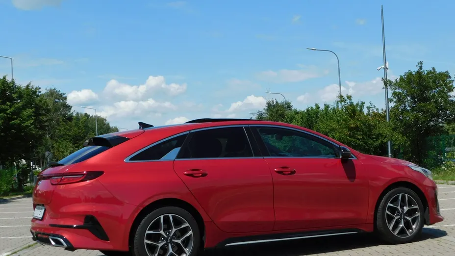 KIA ProCeed -