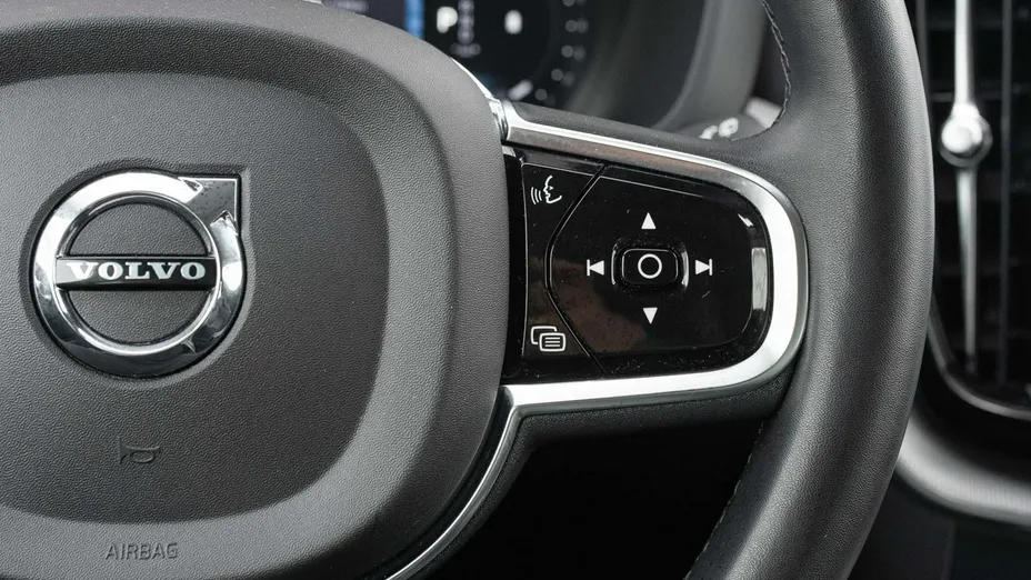 VOLVO XC60 -