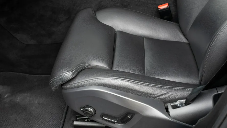 VOLVO XC60 -