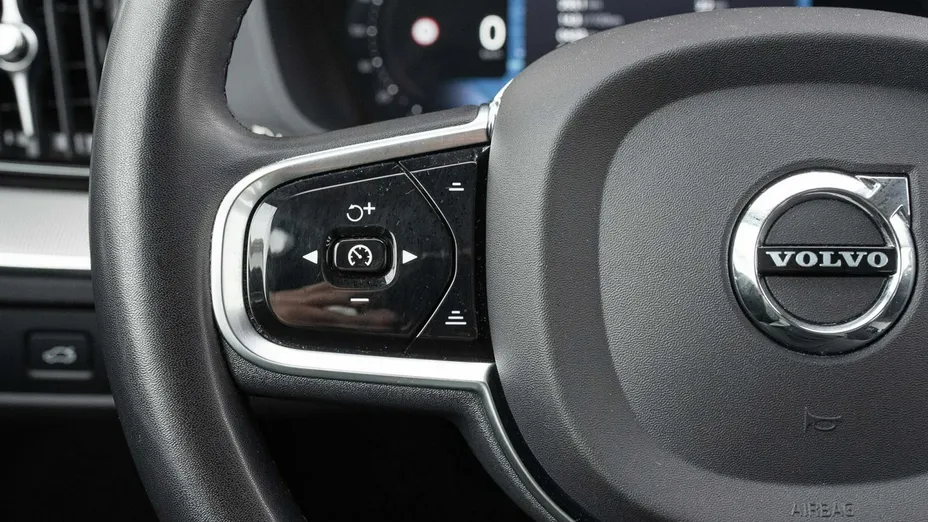 VOLVO XC60 -