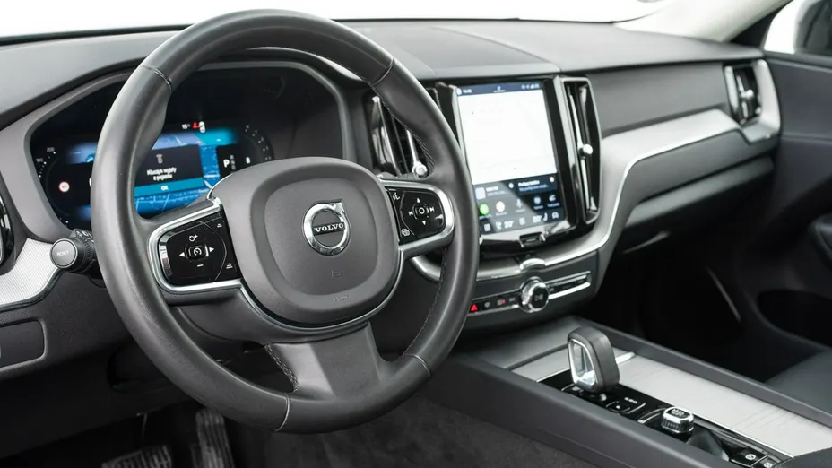 VOLVO XC60 -